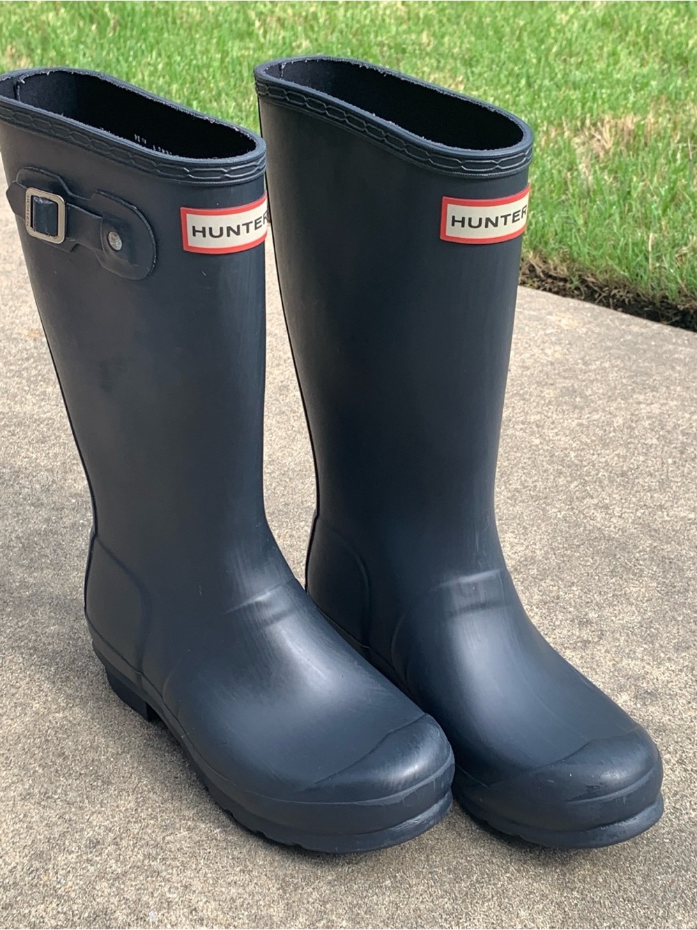 Hunter Tall Rubber Rain Boots Kids sz2 - Navy with Red Logo